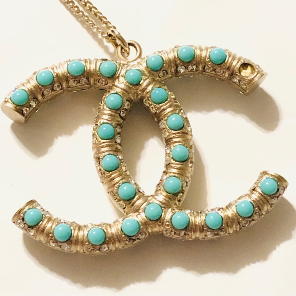CHANEL Gold Turquoise & Crystal Pendant Necklace - Picture 5 of 8